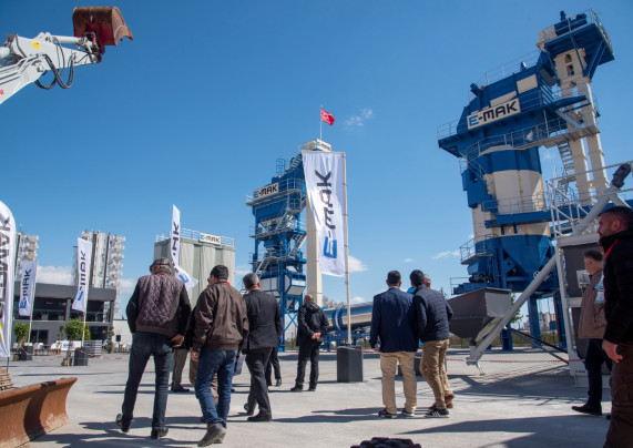 KOMATEK 2022’de gövde gösterisi